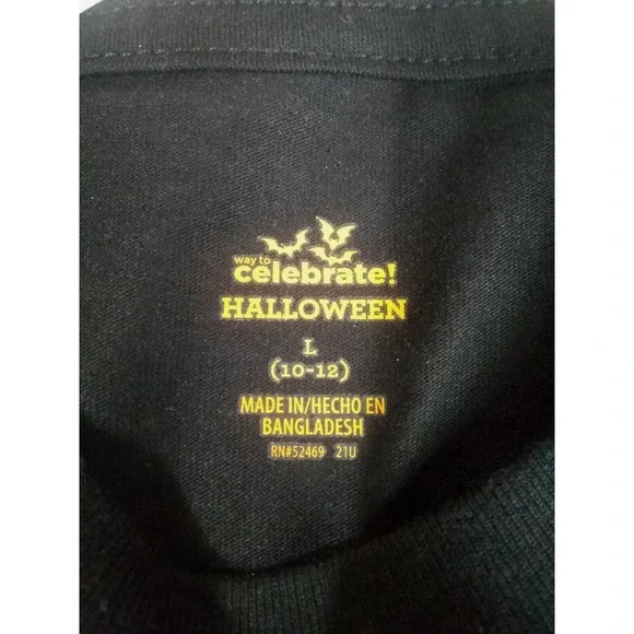 Kid's T-shirt Size L (10/12) Youth Fangs Black Halloween Vampire Teeth NEW - Picture 3 of 4